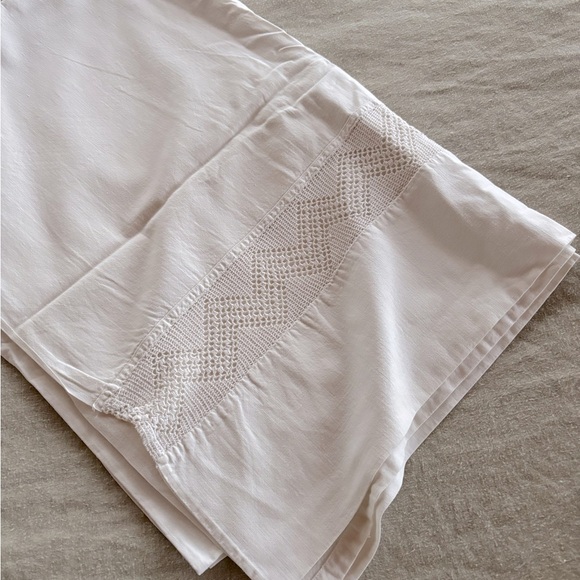 Antique Linen Bedsheet with Handwork Border - Picture 7 of 8